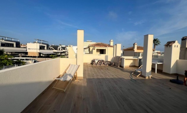 Sale - Villa -
Torrevieja - Aguas Nuevas