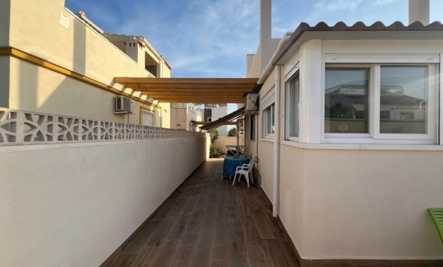Sale - Villa -
Torrevieja - Aguas Nuevas