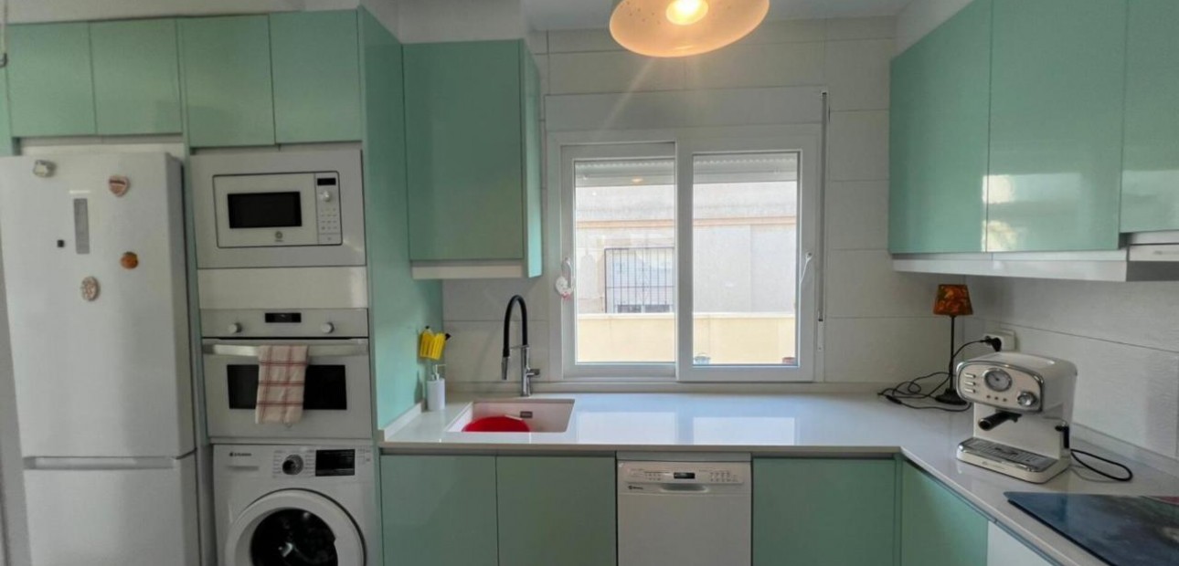 Sale - Villa -
Torrevieja - Aguas Nuevas