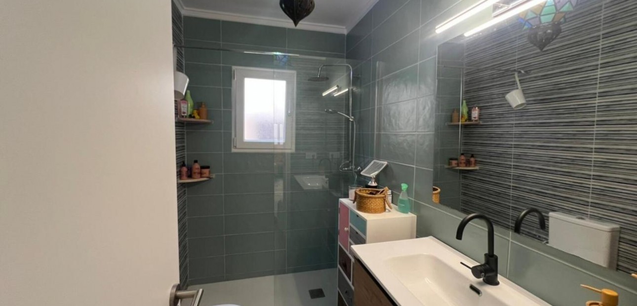 Sale - Villa -
Torrevieja - Aguas Nuevas