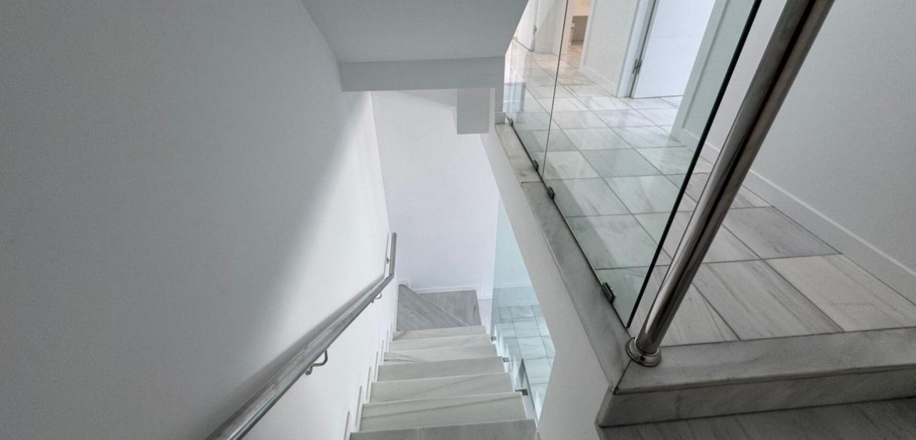 Sale - Villa -
Torrevieja - Aguas nuevas 2