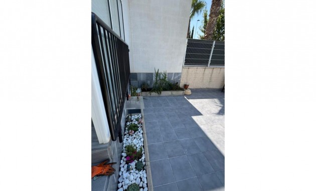 Sale - Villa -
Torrevieja - Aguas nuevas 2