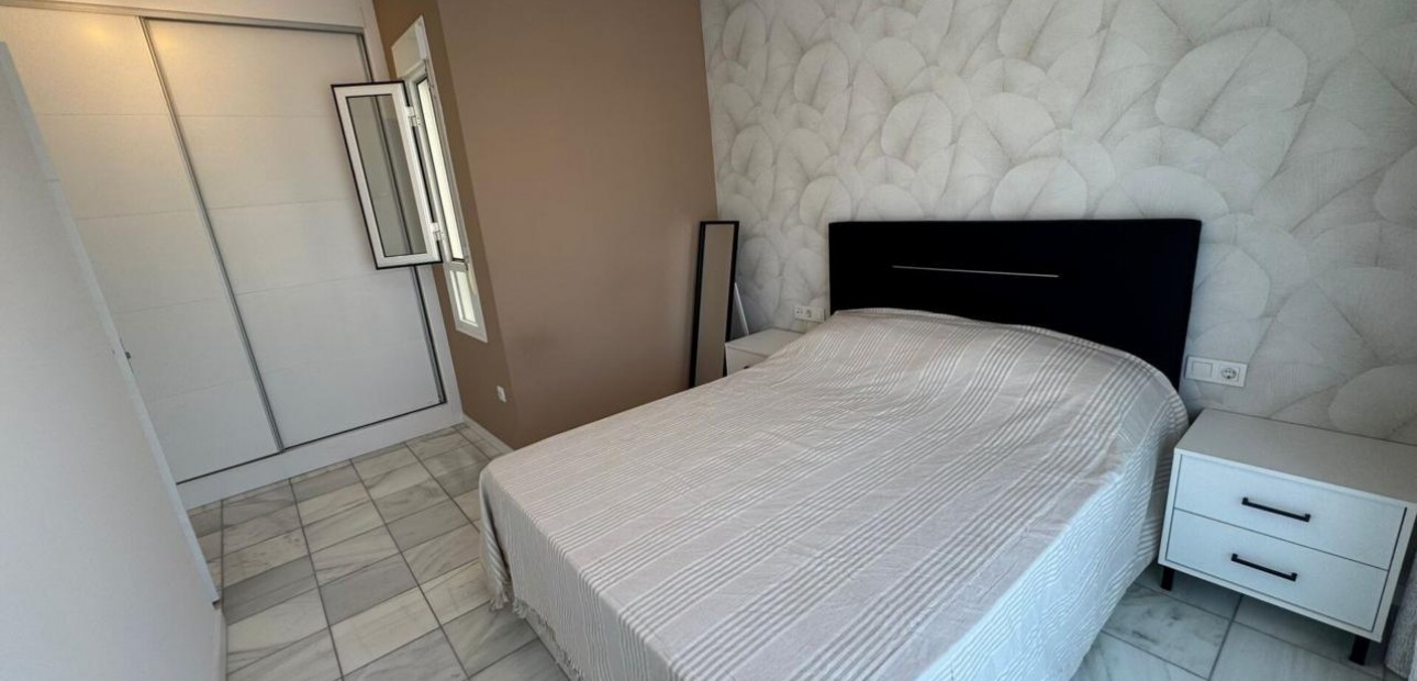 Sale - Villa -
Torrevieja - Aguas nuevas 2