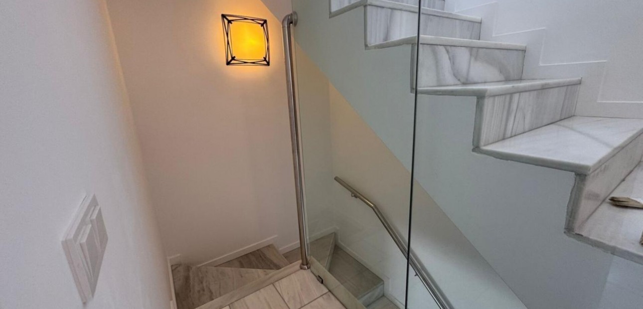 Sale - Villa -
Torrevieja - Aguas nuevas 2