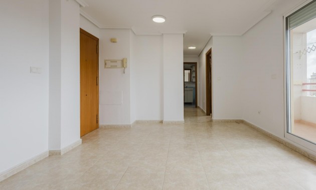 Sale - Apartment / flat -
Torrevieja - Playa de los locos