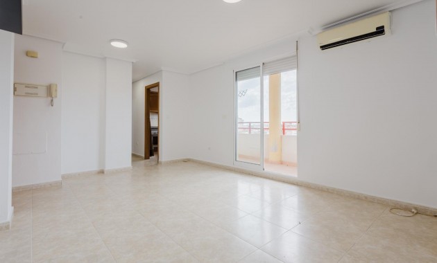 Sale - Apartment / flat -
Torrevieja - Playa de los locos