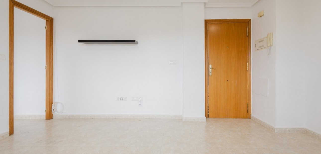 Sale - Apartment / flat -
Torrevieja - Playa de los locos