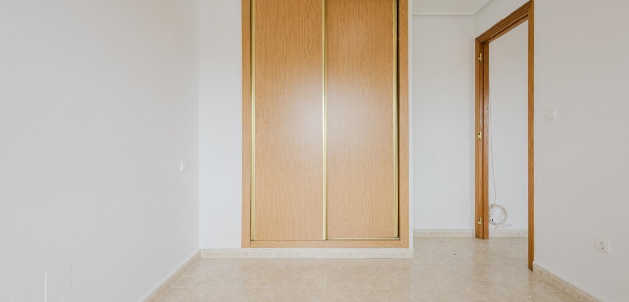 Sale - Apartment / flat -
Torrevieja - Playa de los locos