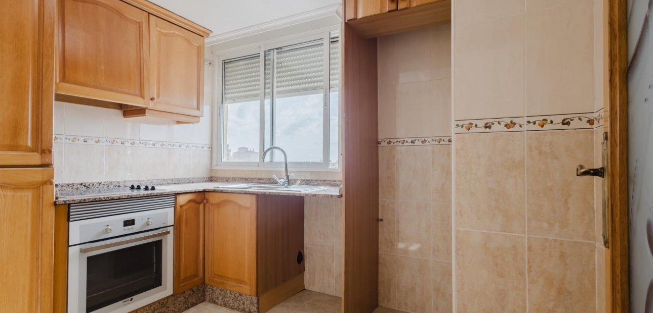 Sale - Apartment / flat -
Torrevieja - Playa de los locos