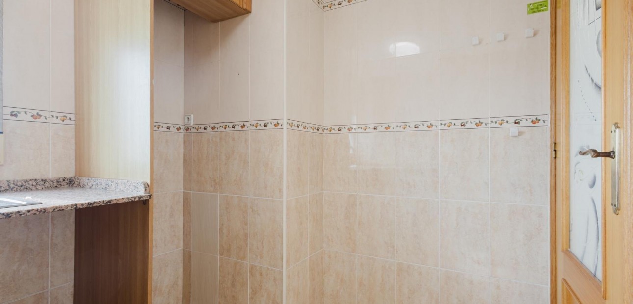 Sale - Apartment / flat -
Torrevieja - Playa de los locos