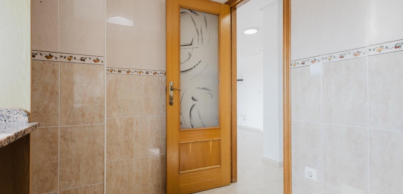 Sale - Apartment / flat -
Torrevieja - Playa de los locos