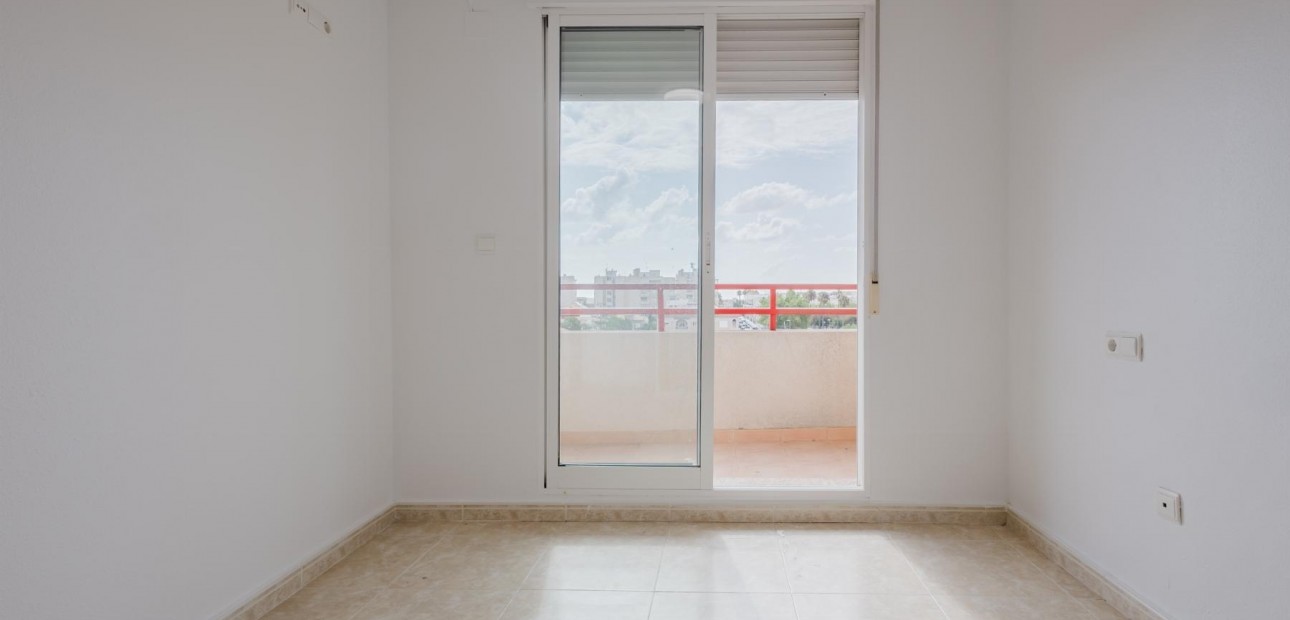 Sale - Apartment / flat -
Torrevieja - Playa de los locos