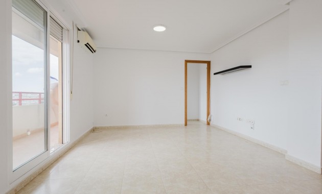 Sale - Apartment / flat -
Torrevieja - Playa de los locos