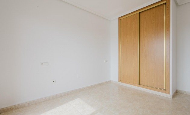 Sale - Apartment / flat -
Torrevieja - Playa de los locos