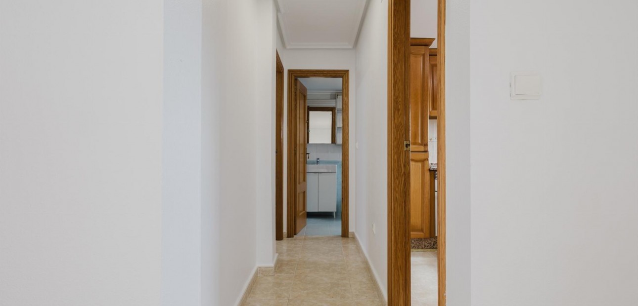 Sale - Apartment / flat -
Torrevieja - Playa de los locos