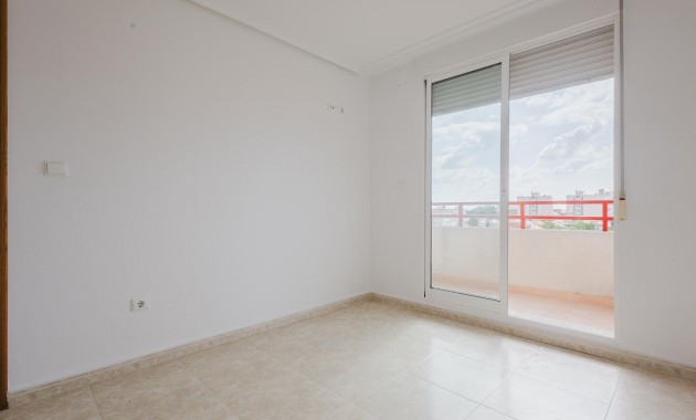 Sale - Apartment / flat -
Torrevieja - Playa de los locos
