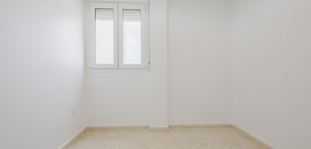 Sale - Apartment / flat -
Torrevieja - Playa de los locos