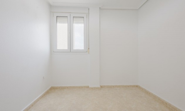 Sale - Apartment / flat -
Torrevieja - Playa de los locos