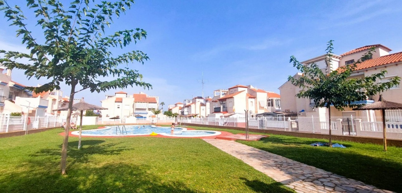 Venta - Bungalow -
Orihuela Costa - Playa Flamenca
