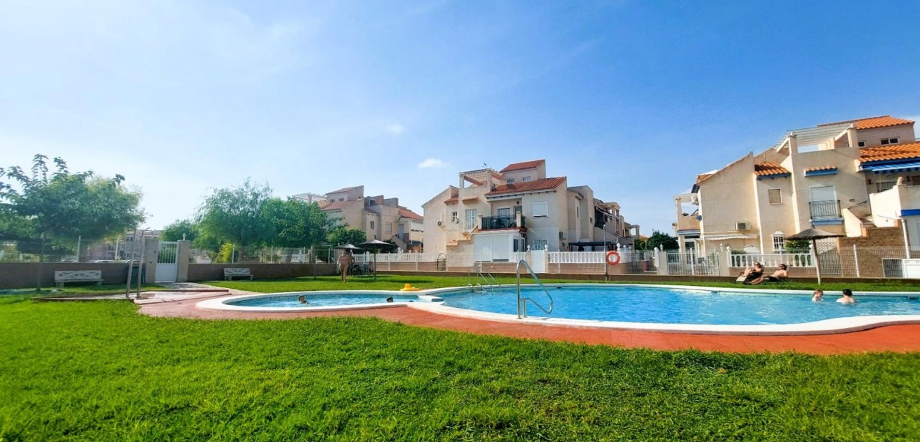 Venta - Bungalow -
Orihuela Costa - Playa Flamenca