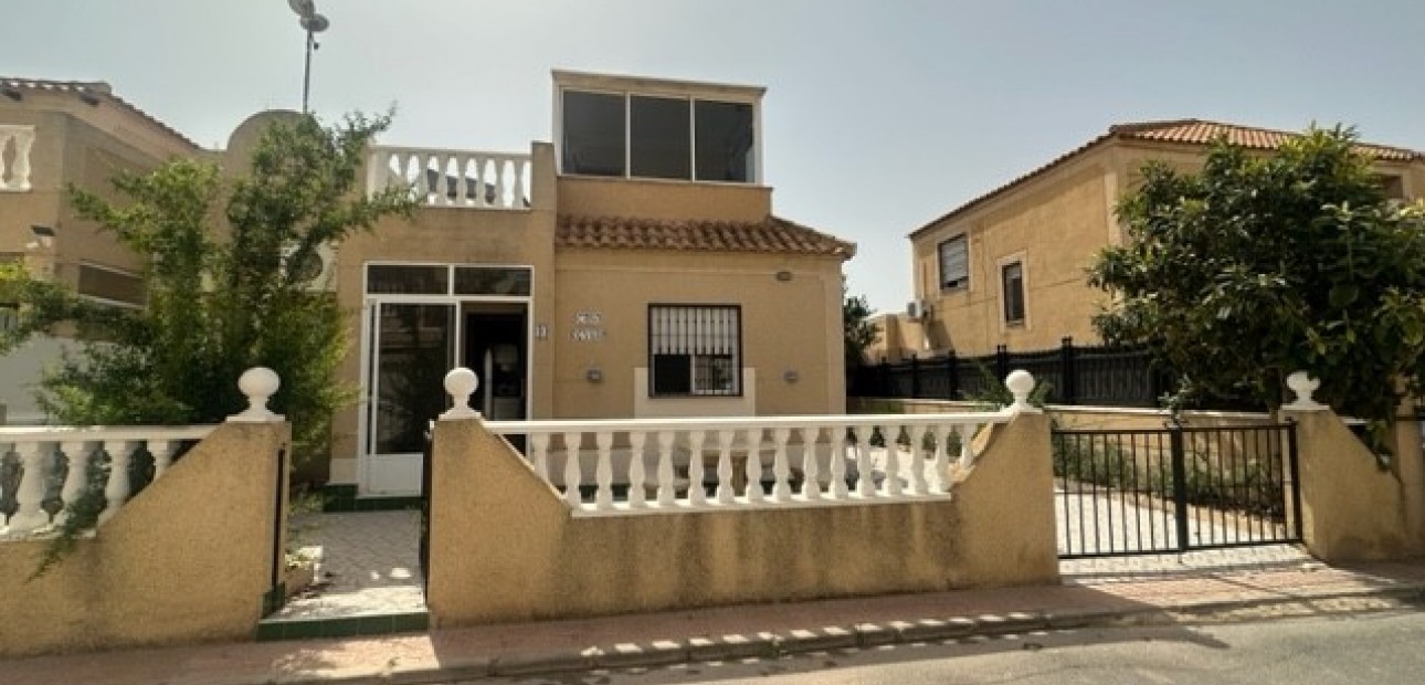 Sale - Townhouse -
Torrevieja - La Siesta
