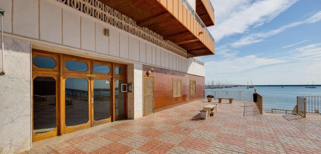 Herverkoop - Appartement / flat -
Torrevieja - Acequion