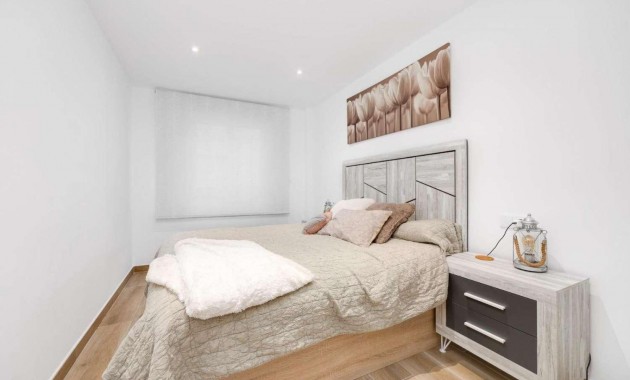 Herverkoop - Appartement / flat -
Torrevieja - Acequion