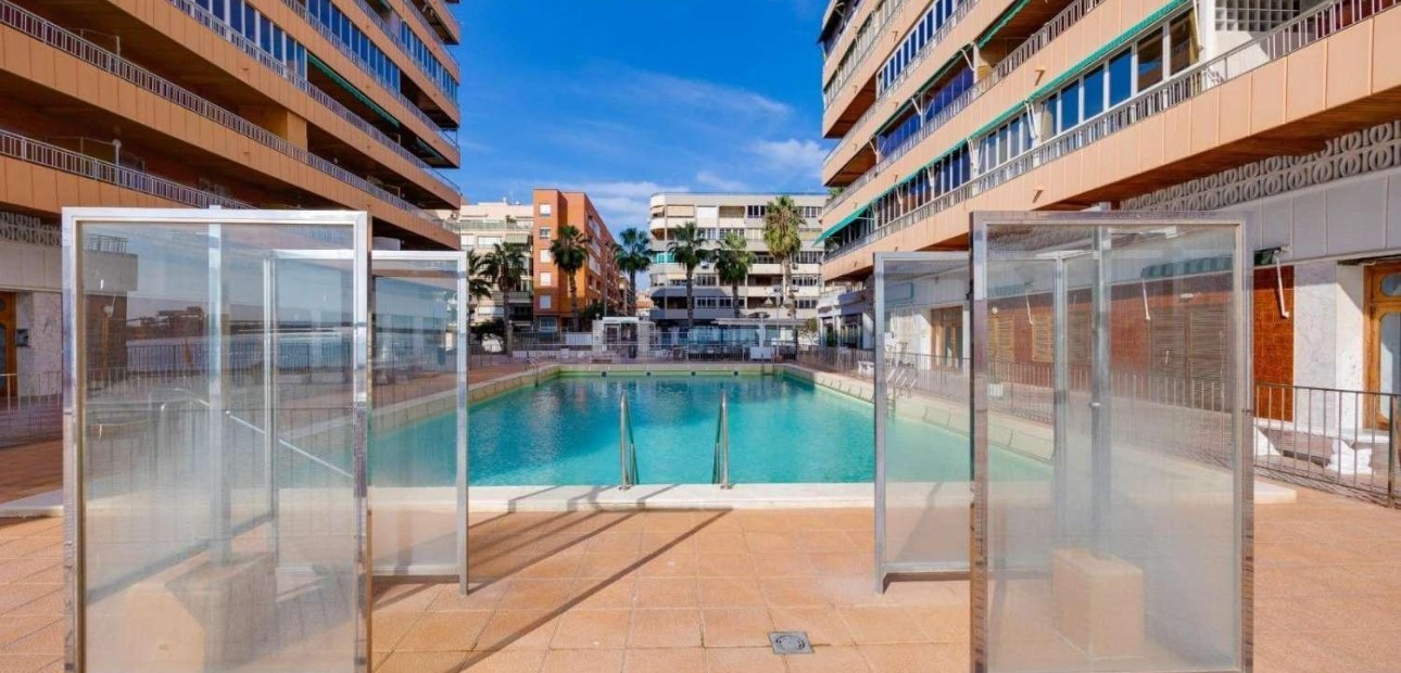 Herverkoop - Appartement / flat -
Torrevieja - Acequion