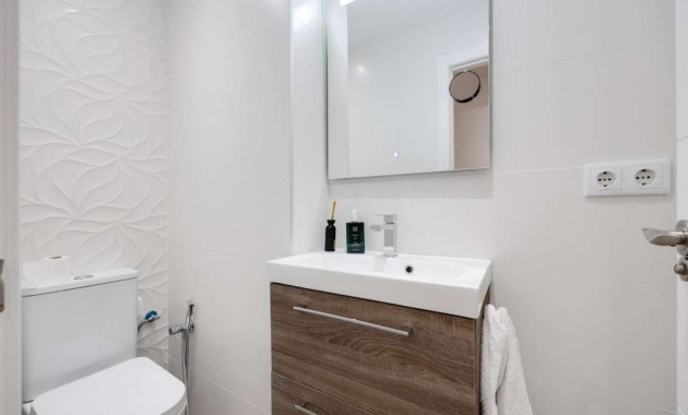 Herverkoop - Appartement / flat -
Torrevieja - Acequion