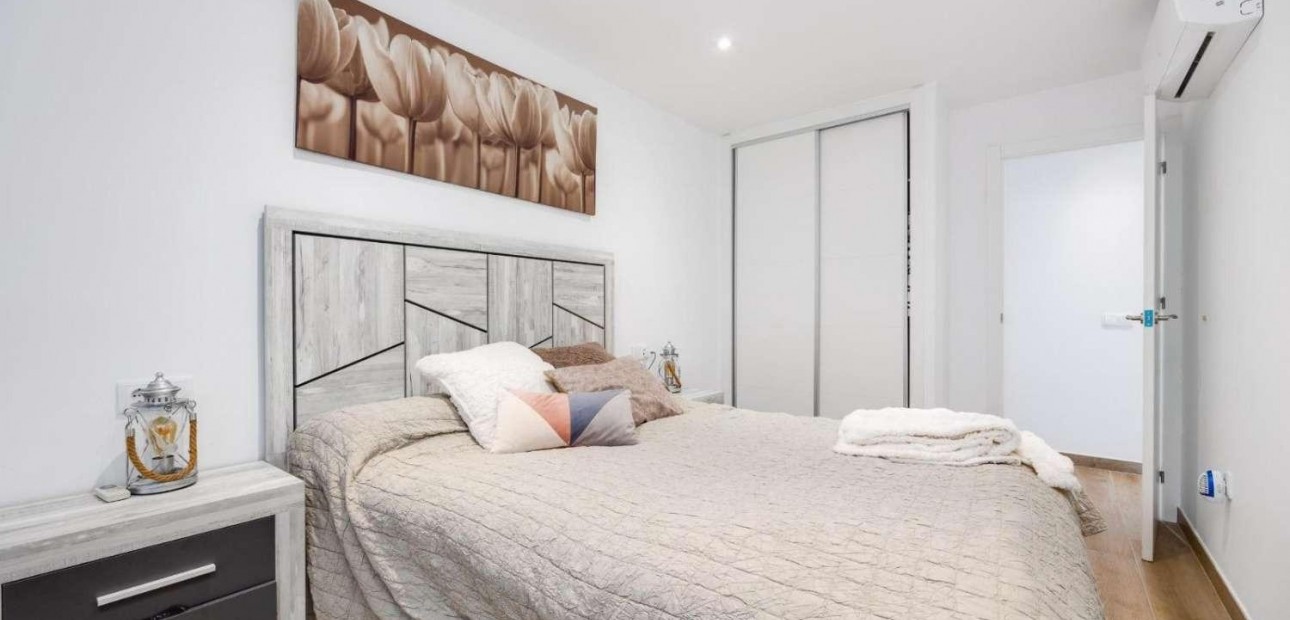 Herverkoop - Appartement / flat -
Torrevieja - Acequion