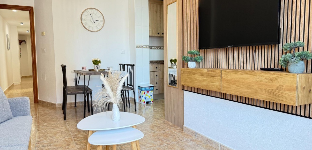 Venta - Apartamento / piso -
Torrevieja - Los Europeos