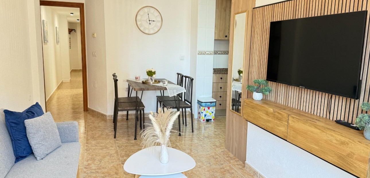 Venta - Apartamento / piso -
Torrevieja - Los Europeos