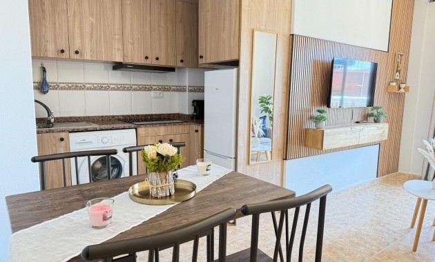 Venta - Apartamento / piso -
Torrevieja - Los Europeos