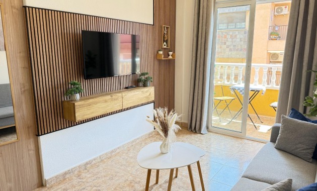 Venta - Apartamento / piso -
Torrevieja - Los Europeos