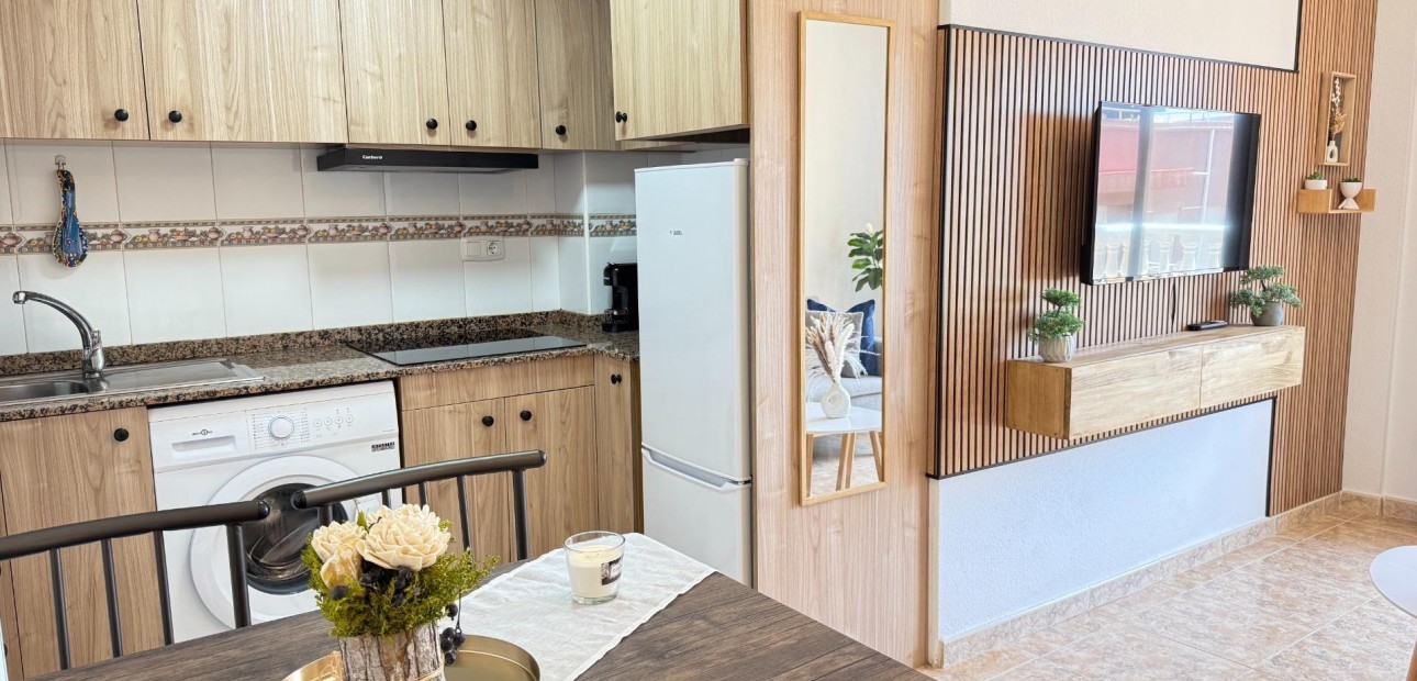 Venta - Apartamento / piso -
Torrevieja - Los Europeos