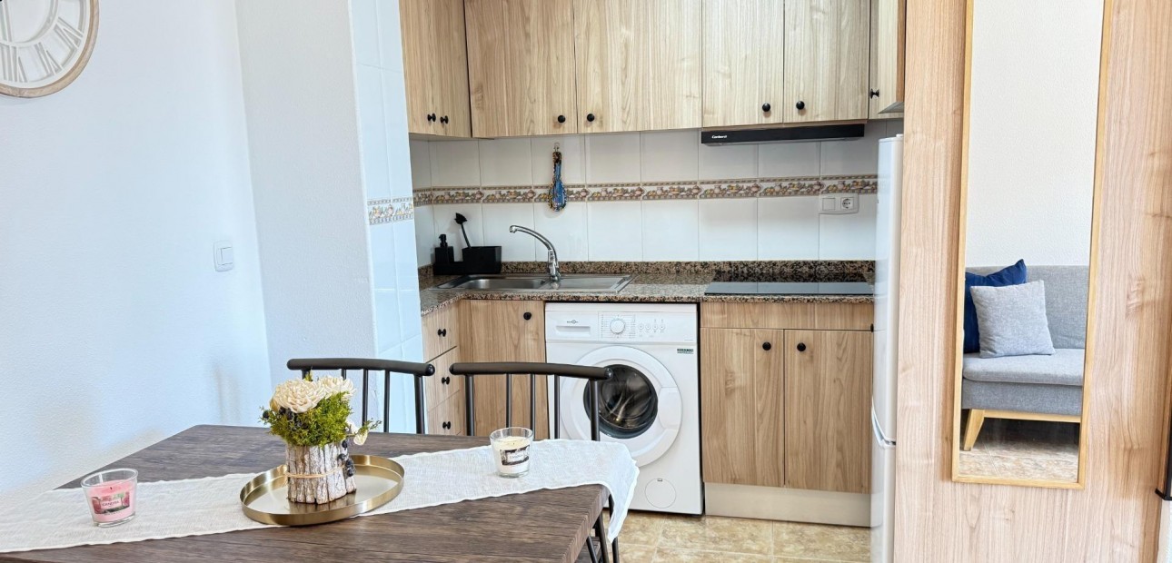 Venta - Apartamento / piso -
Torrevieja - Los Europeos