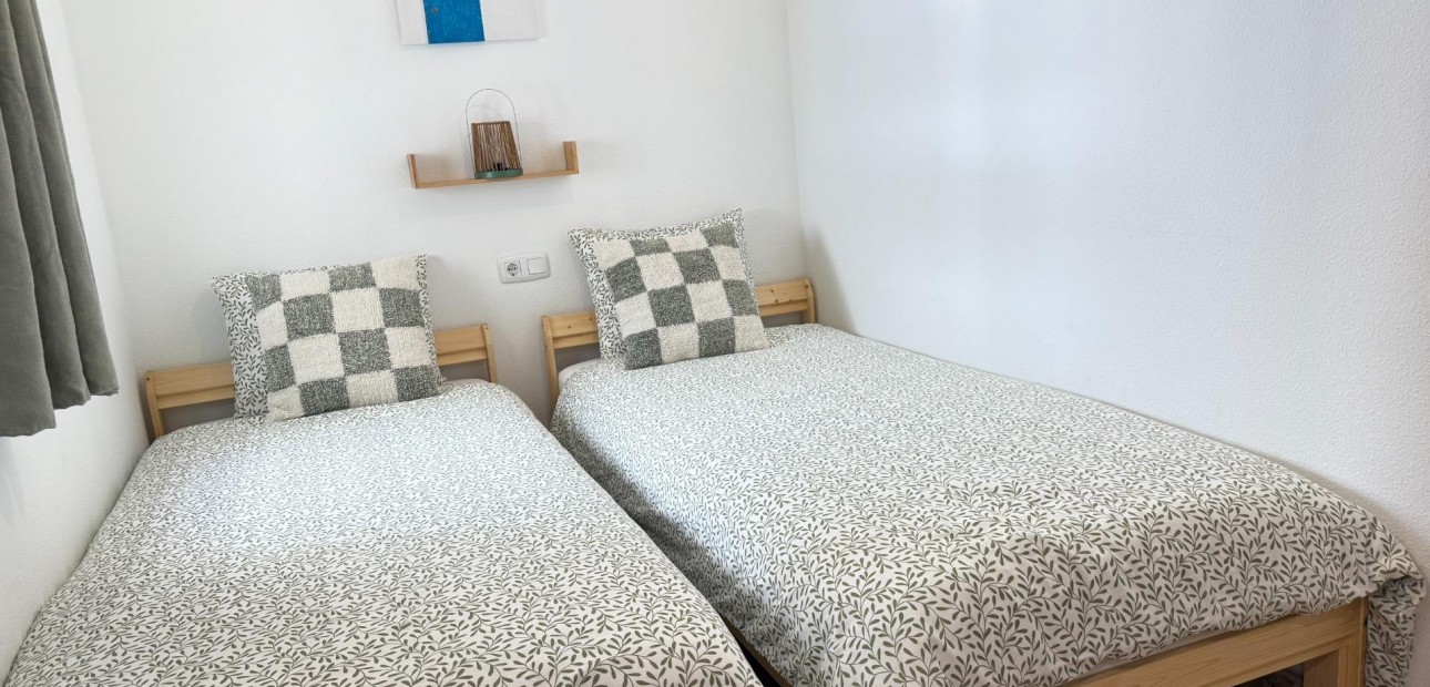 Venta - Apartamento / piso -
Torrevieja - Los Europeos