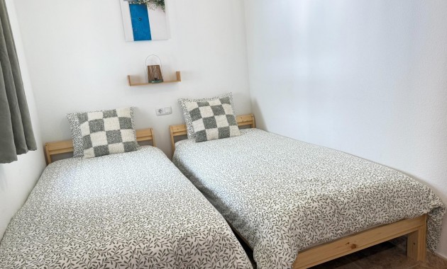 Venta - Apartamento / piso -
Torrevieja - Los Europeos