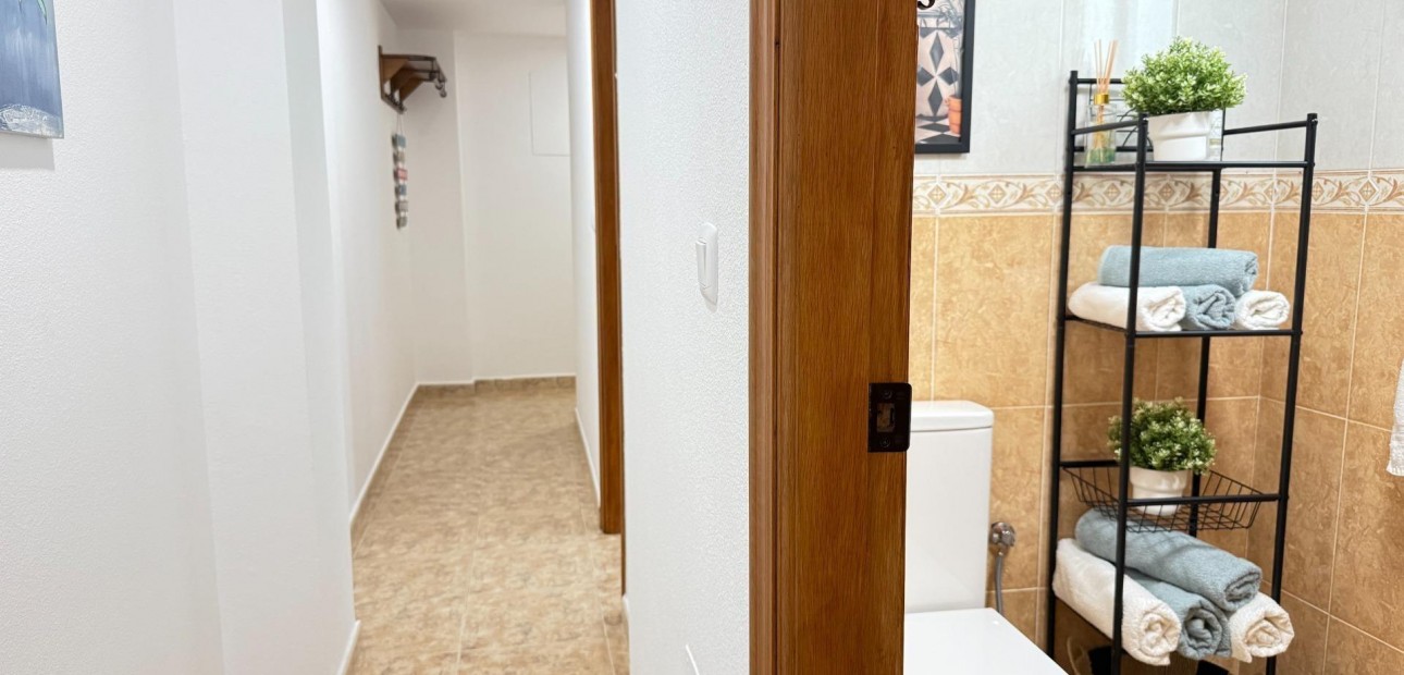 Venta - Apartamento / piso -
Torrevieja - Los Europeos