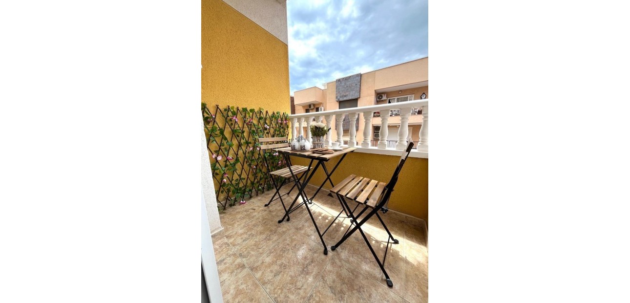 Venta - Apartamento / piso -
Torrevieja - Los Europeos