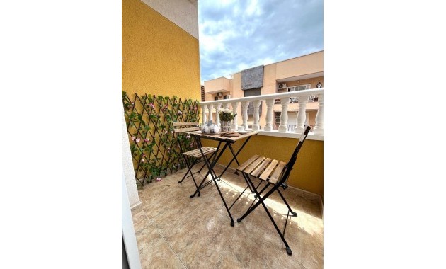 Venta - Apartamento / piso -
Torrevieja - Los Europeos