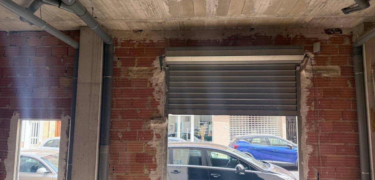 Herverkoop - Commercial Unit -
Torrevieja - torrevieja