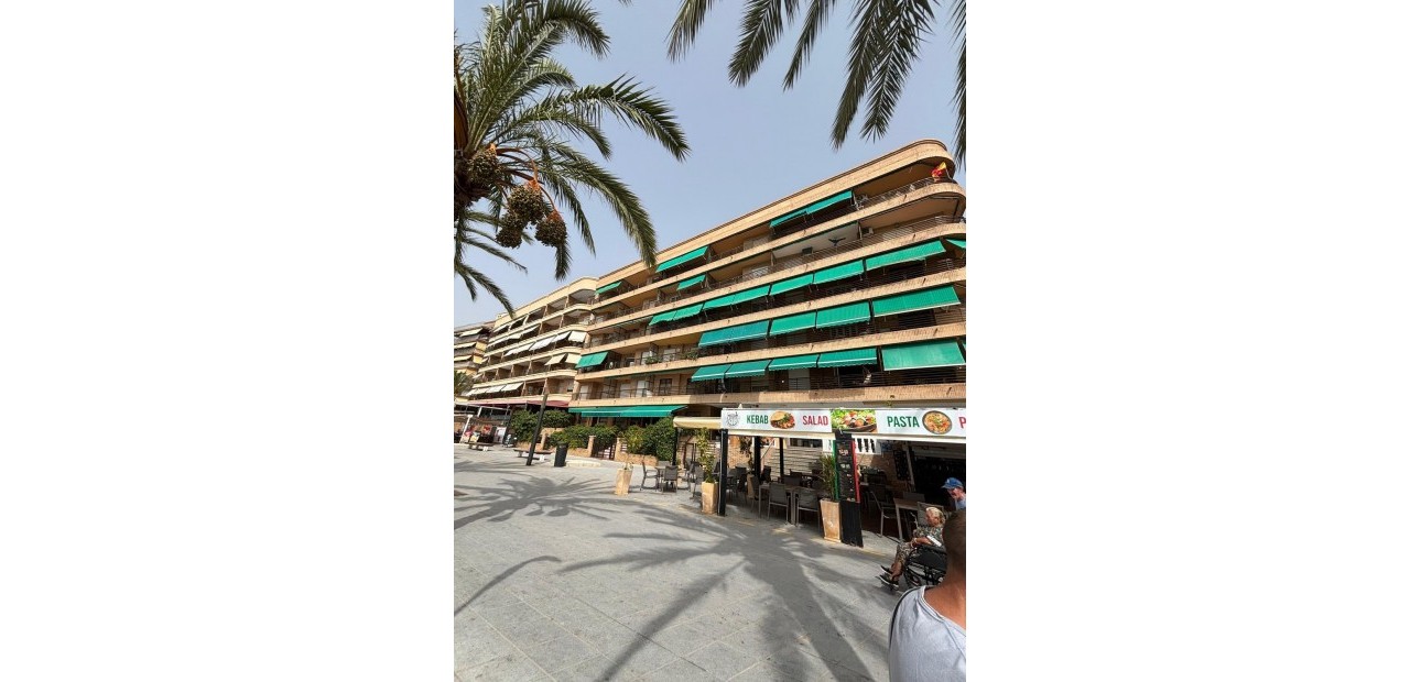 Sale - Apartment / flat -
Torrevieja - Playa del cura