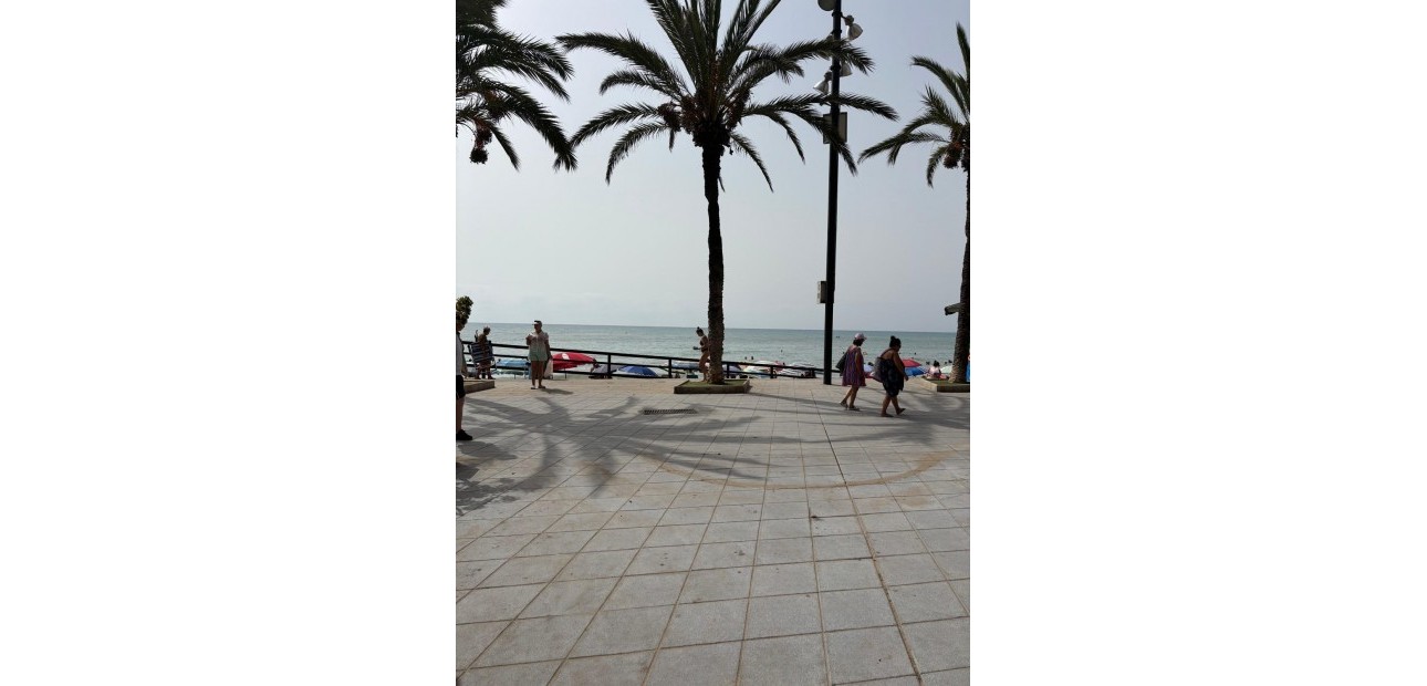 Sale - Apartment / flat -
Torrevieja - Playa del cura