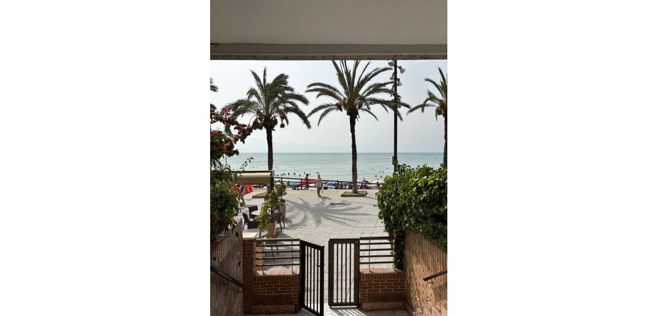 Sale - Apartment / flat -
Torrevieja - Playa del cura