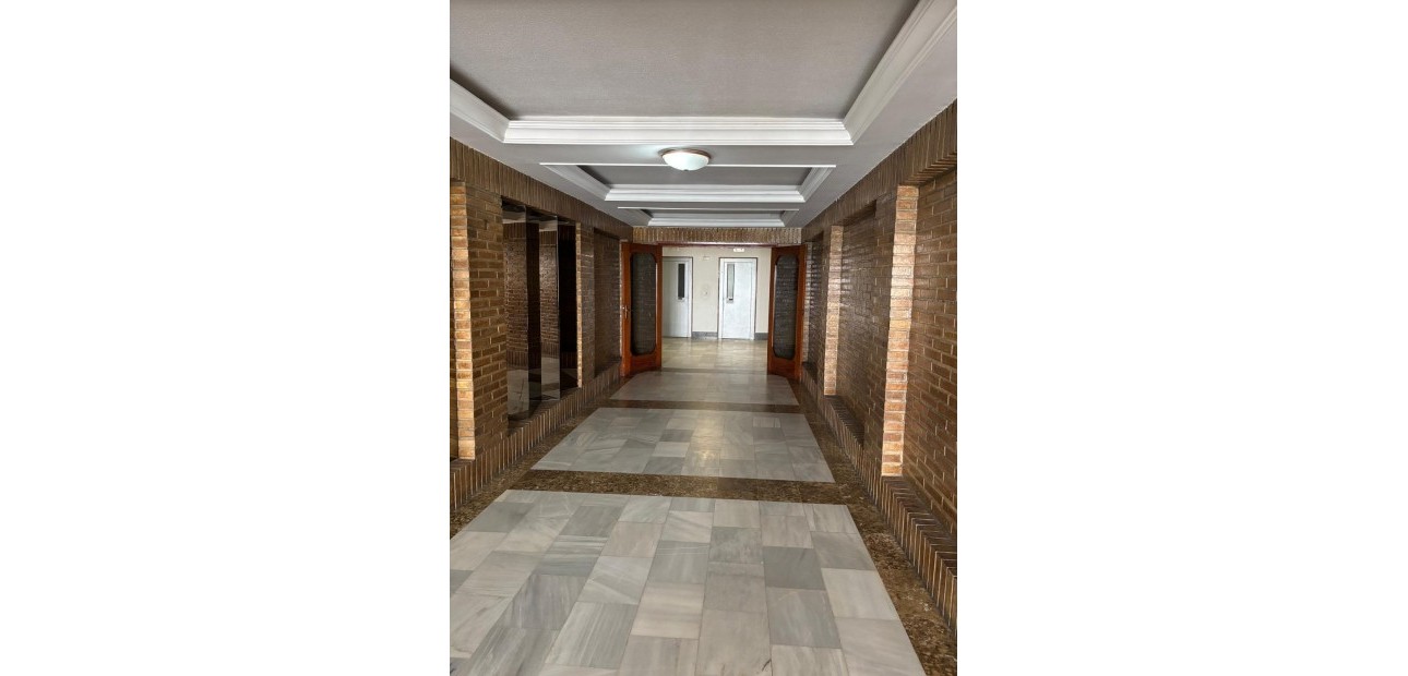 Sale - Apartment / flat -
Torrevieja - Playa del cura