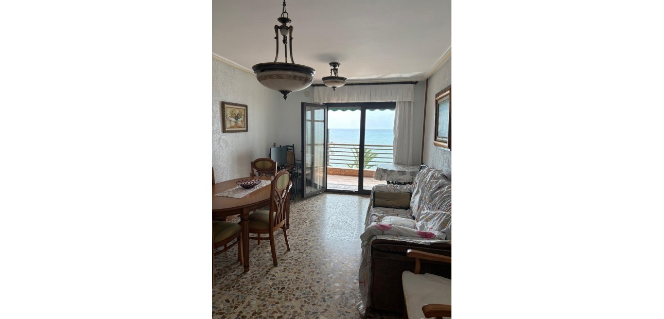 Sale - Apartment / flat -
Torrevieja - Playa del cura