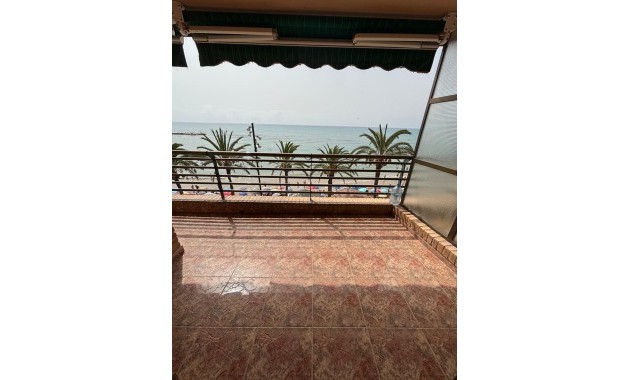 Sale - Apartment / flat -
Torrevieja - Playa del cura