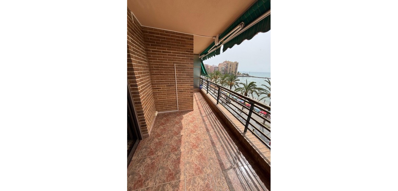 Sale - Apartment / flat -
Torrevieja - Playa del cura