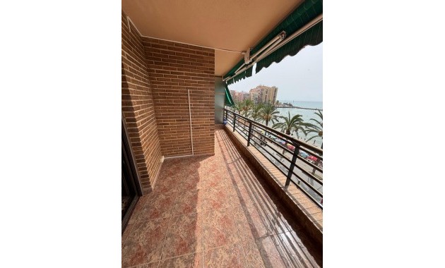 Sale - Apartment / flat -
Torrevieja - Playa del cura